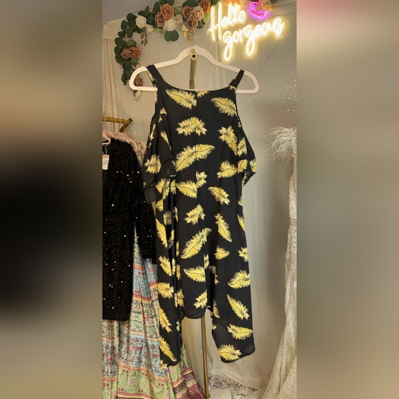 Disney's Beauty & the Beast Black & Yellow Feather Print Cold Shoulder Dress - Picture 8 of 10
